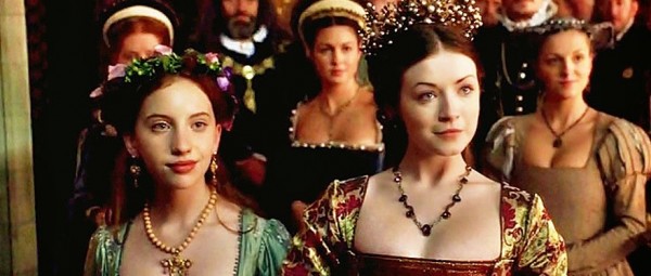 Laoise Murray as the Lady Elizabeth and Sarah Bolger as the Lady Mary in The Tudors