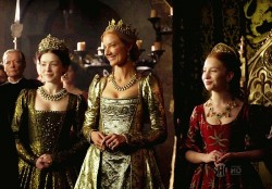 Mary, Ezalibeeth and Catherine Parr in The Tudors